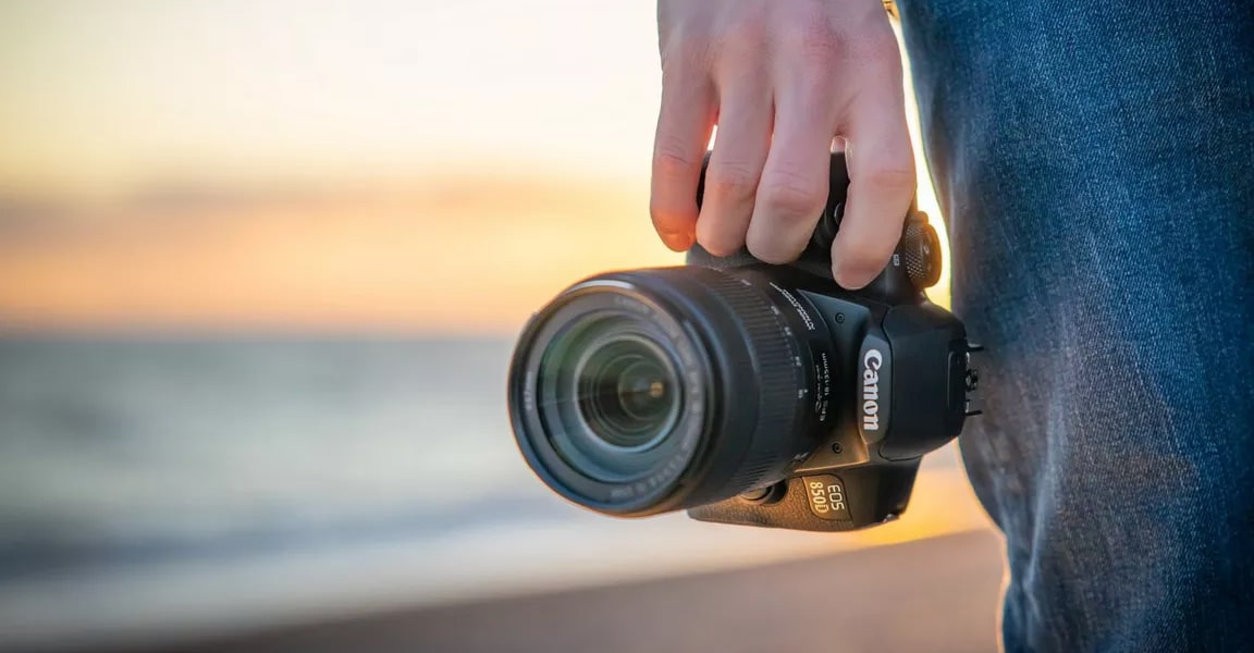Canon EOS 850D